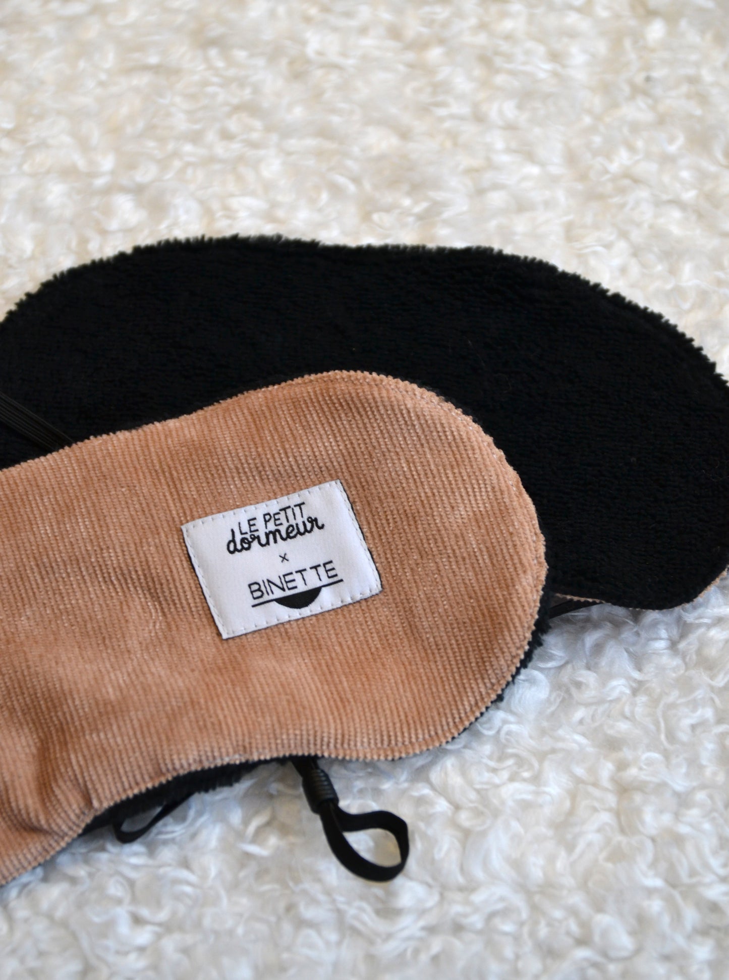 Masque de sommeil Le Petit Dormeur x Binette rose.