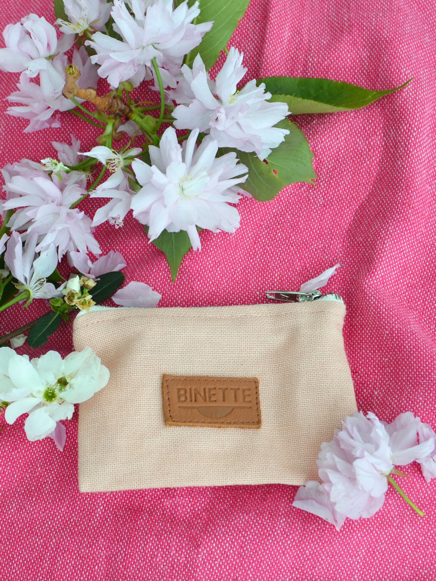 Pochette écoresponsable rose faite par une marque française
