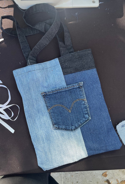 Atelier Upcycling en entreprise : pour un séminaire écoresponsable et créatif !