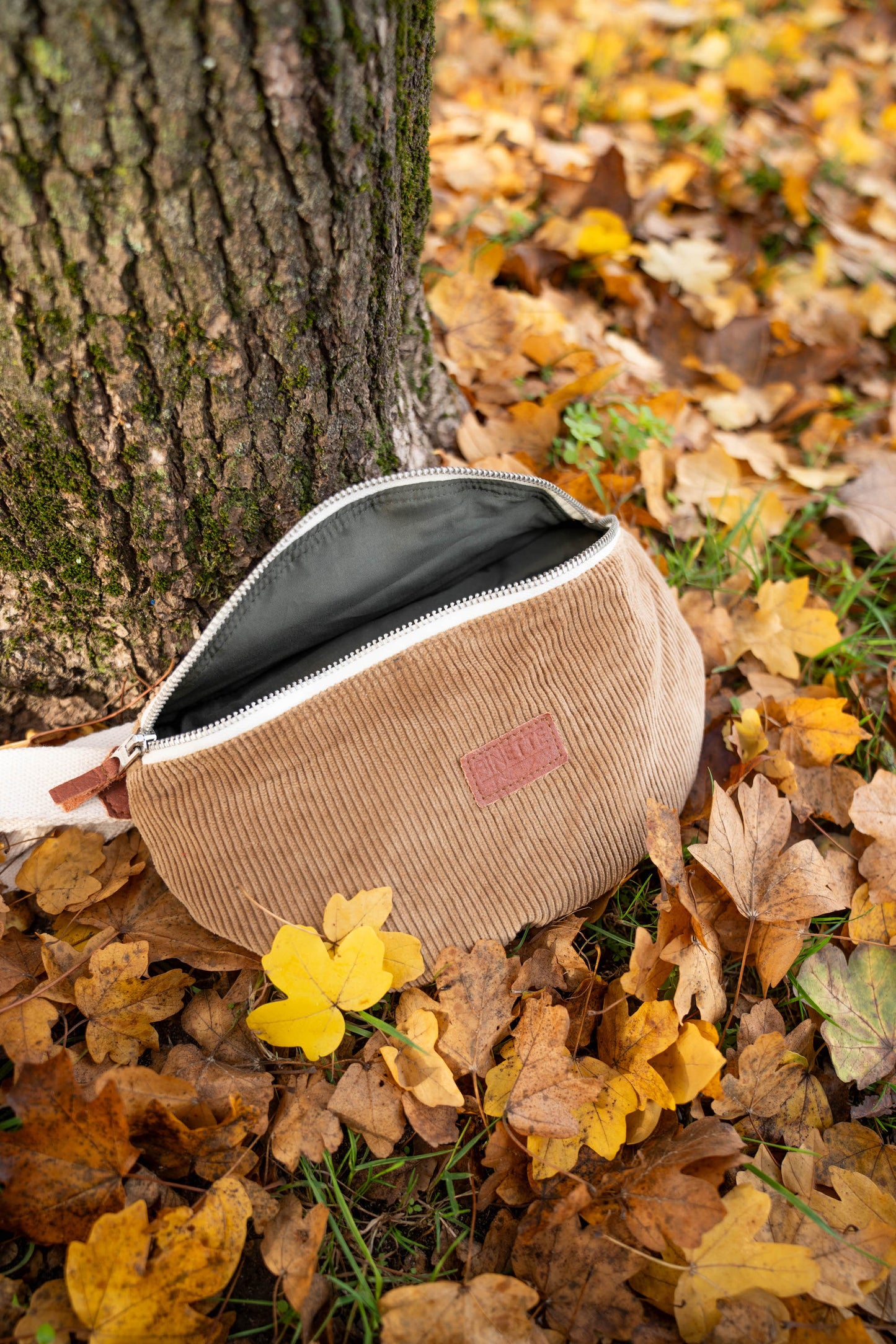 Sac banane Binette - velours côtelé marron claire 🤎