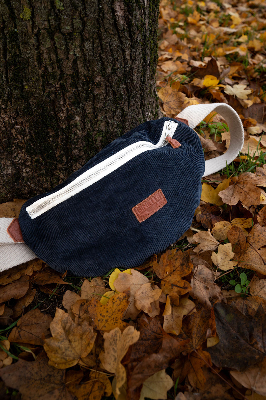 Sac banane Binette Londres - velours côtelé bleu