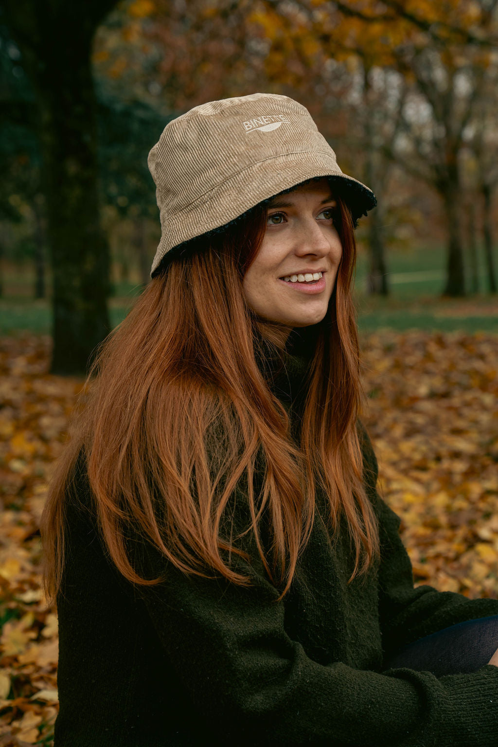 Bob réversible Binette Moumoute noir/Velours côtelés beige 🐑